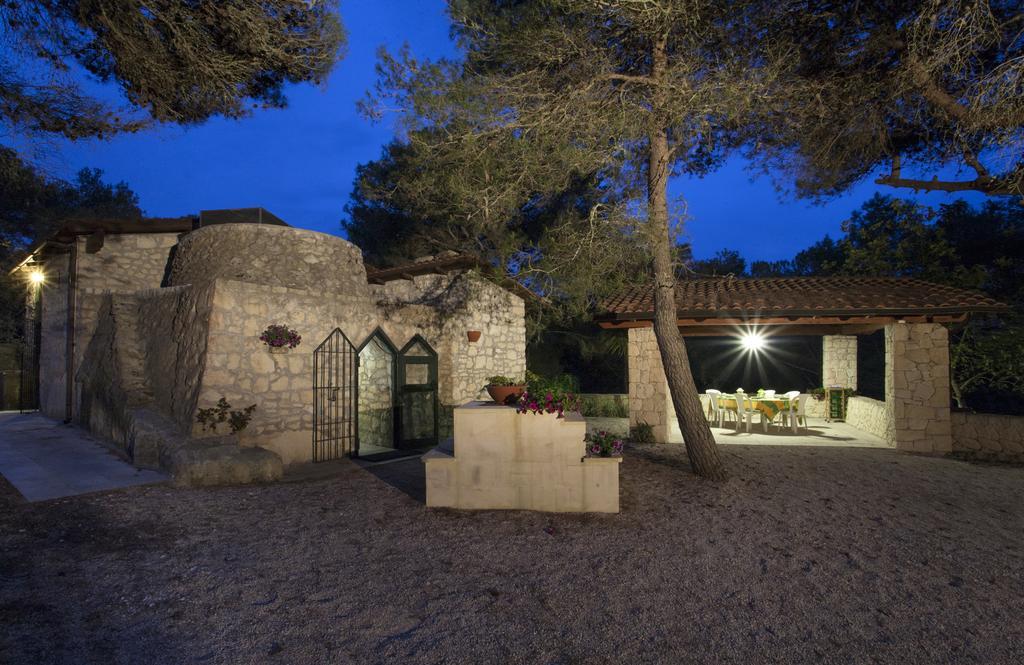 Trullo In The Wood Villa Nardò Dış mekan fotoğraf